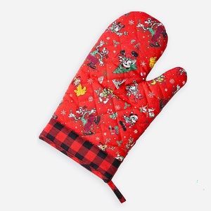 🎄 Mickey Mouse and Friends Christmas Oven Mitt